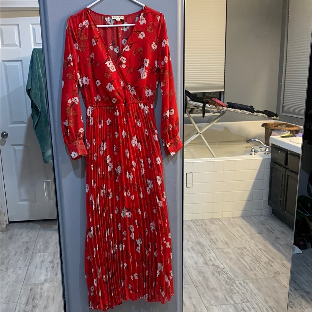 Elegant Red Floral Maxi Dress